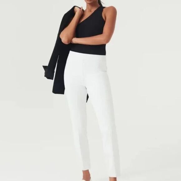SPANX Pants - NWOT Spanx On The Go Ankle Slim Straight Pant Ultimate Opacity White 20372R